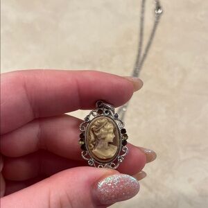 Elegant Cameo Pendant Necklace